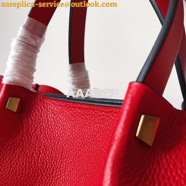 Replica Valentino Garavani Vlogo Escape Grainy Calfskin Shopper SW2B0D 12