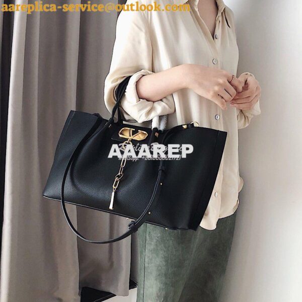 Replica Valentino Garavani Vlogo Escape Grainy Calfskin Shopper SW2B0D 9