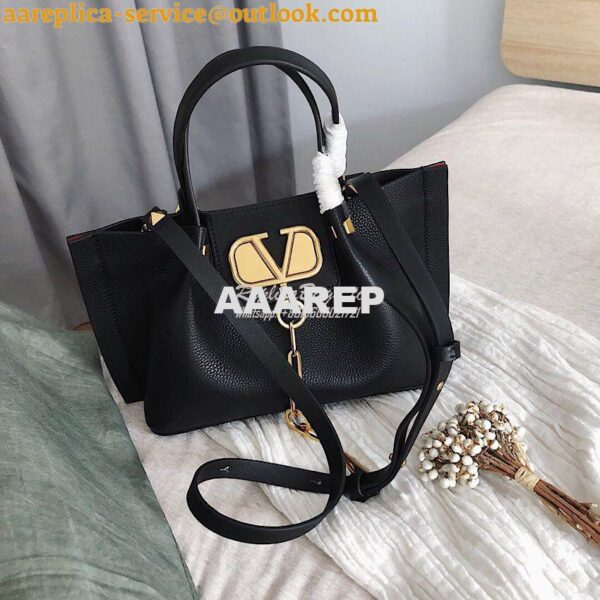 Replica Valentino Garavani Vlogo Escape Grainy Calfskin Shopper SW2B0D 15