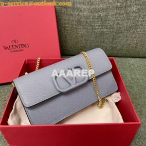 Replica Valentino VLogo Signature Grainy Calfskin Wallet With Chain 5W