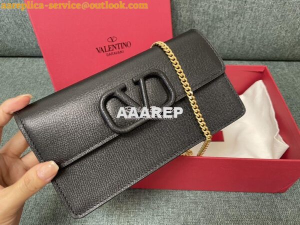 Replica Valentino VLogo Signature Grainy Calfskin Wallet With Chain 5W 2