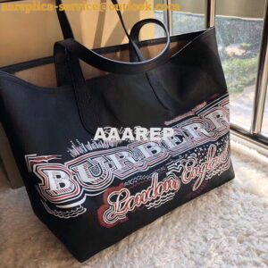 Replica Burberry The Medium Reversible Doodle Tote Black check