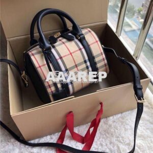 Replica Burberry The Small Alchester In Horseferry bowling bag black