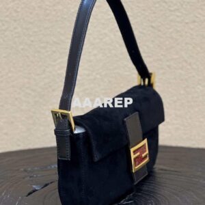 Replica Fendi 8339 Baguette Middle Age Solid Color Series Underarm Bag Black 2