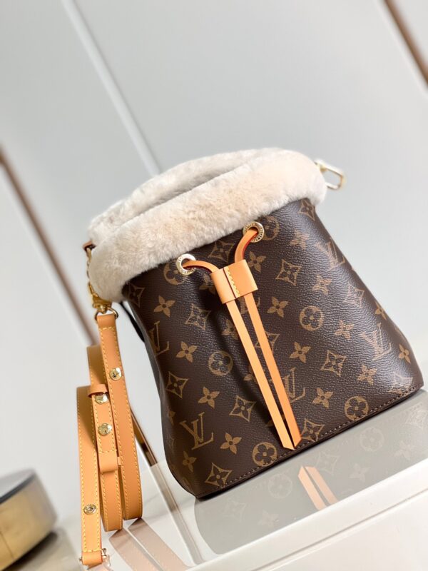 Replica Louis Vuitton LV NÉONOÉ BB Bag M46319 3