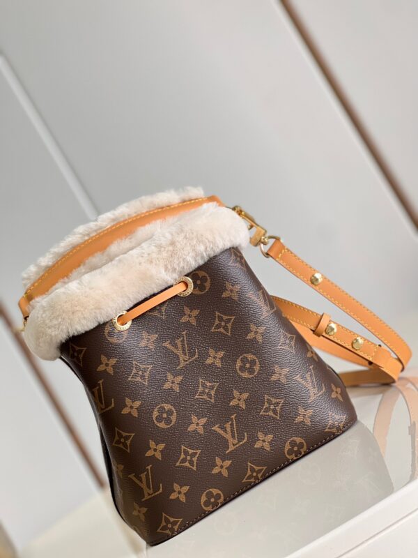 Replica Louis Vuitton LV NÉONOÉ BB Bag M46319 9