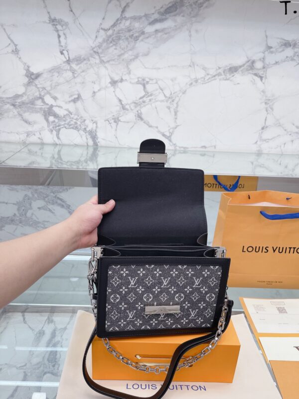 Replica Louis Vuitton DAUPHINE MM Bag Monogram Jacquard Denim M21458 12