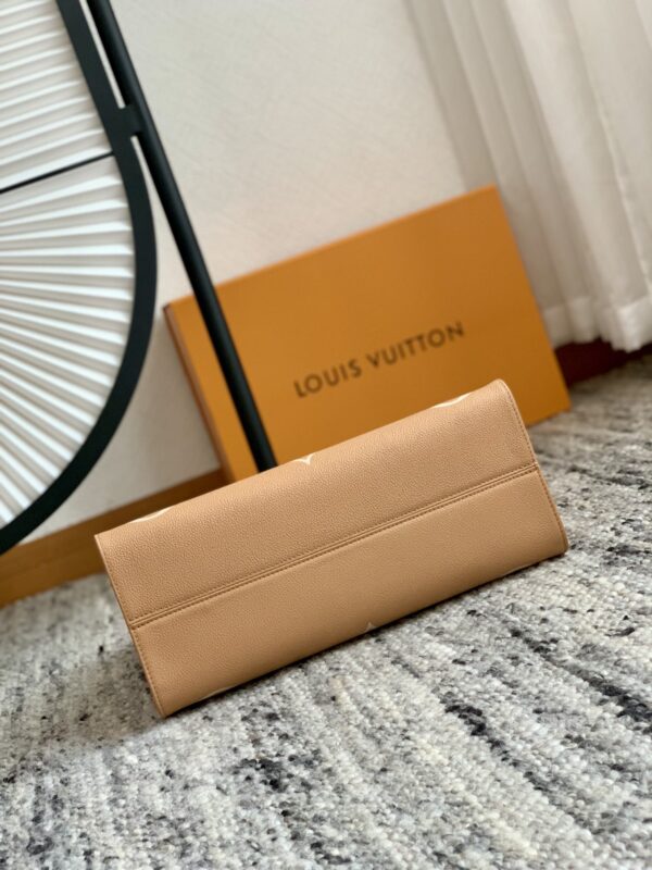 Replica Louis Vuitton LV ONTHEGO MM Arizona Beige Bag M45982 6