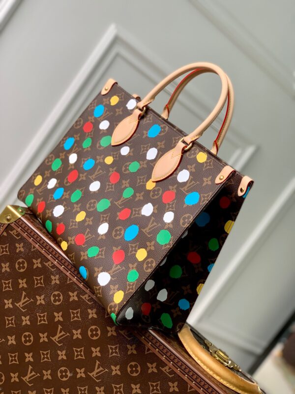 Replica Louis Vuitton LV X YK ONTHEGO MM​ M46379 5