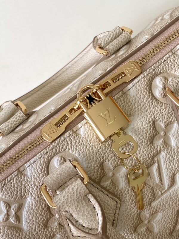 Replica Louis Vuitton LV SPEEDY BANDOULIÈRE 20 Pale Beige Bag M46163 5