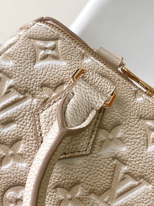 Replica Louis Vuitton LV SPEEDY BANDOULIÈRE 20 Pale Beige Bag M46163 6