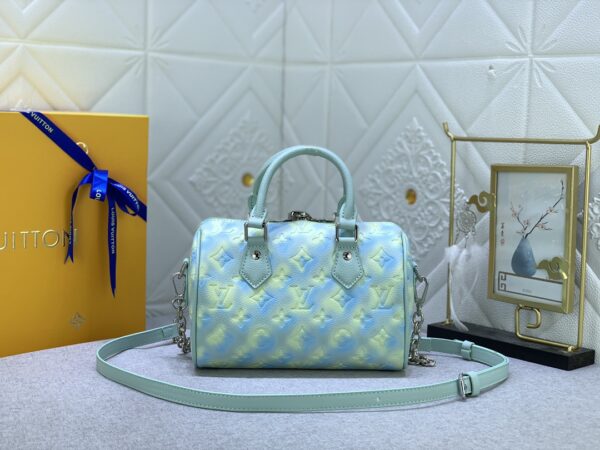 Replica Louis Vuitton LV SPEEDY BANDOULIÈRE 20 Vert d'eau Green Bag M46092 2