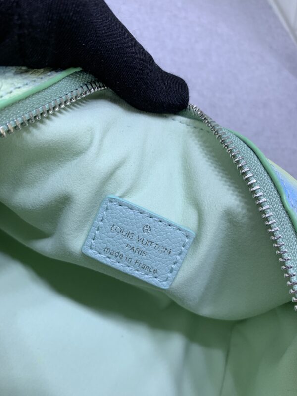 Replica Louis Vuitton LV SPEEDY BANDOULIÈRE 20 Vert d'eau Green Bag M46092 11