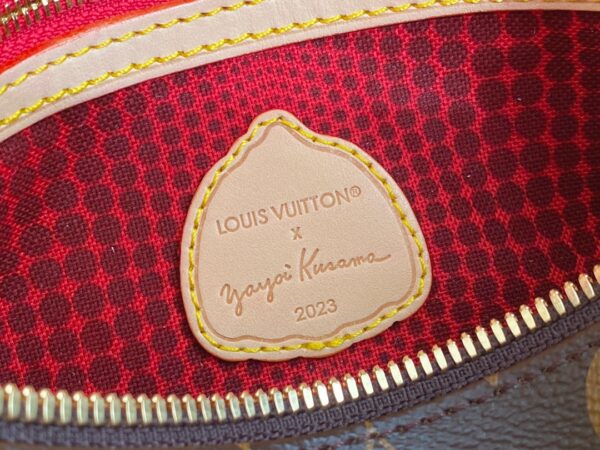 Replica Louis Vuitton LV X YK SPEEDY BANDOULIÈRE 25​ M46433 12