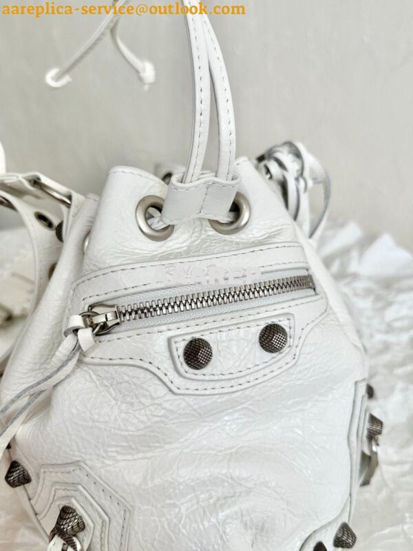 Replica Balenciaga Le Cagole XS Bucket Bag in Arena Lambskin 7024311 W 6