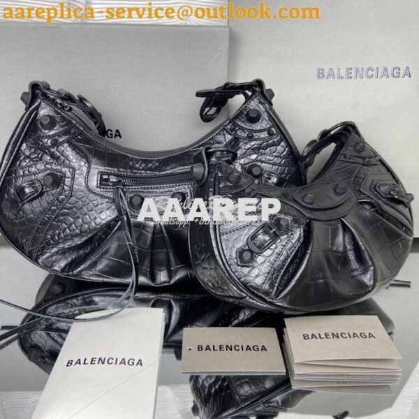 Replica Balenciaga Le Cagole XS S Shoulder Bag in All Black Supple Cro 3