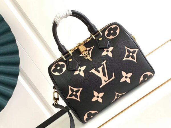 Replica Louis Vuitton SPEEDY BANDOULIèRE 25 LV M58947 11