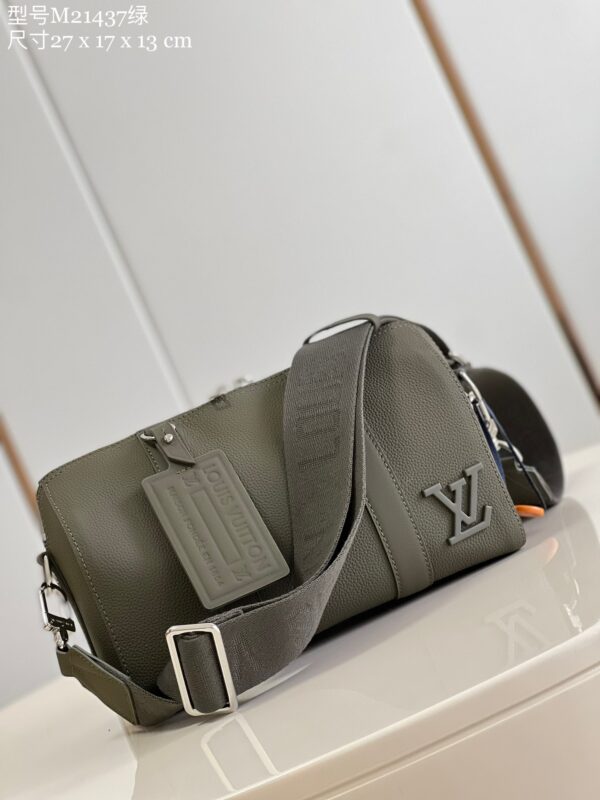 Replica Louis Vuitton LV CITY KEEPALL Khaki M21437 5