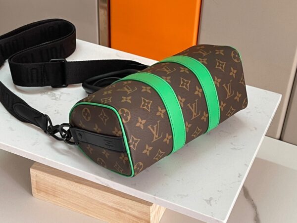 Replica Louis Vuitton LV KEEPALL BANDOULIÈRE 25 M46249 5