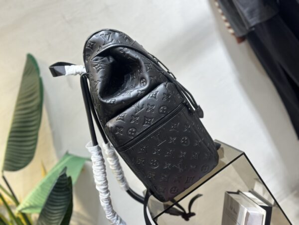 Replica Louis Vuitton TREKKING BACKPACK LV M43680 4