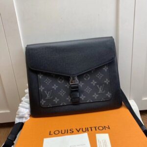 Replica Louis Vuitton Outdoor Flap Messenger Taiga Eclipse M30413 BLV899 2