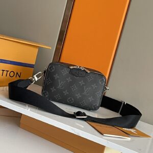 Replica Louis Vuitton ALPHA WEARABLE LV WALLET M81260 2