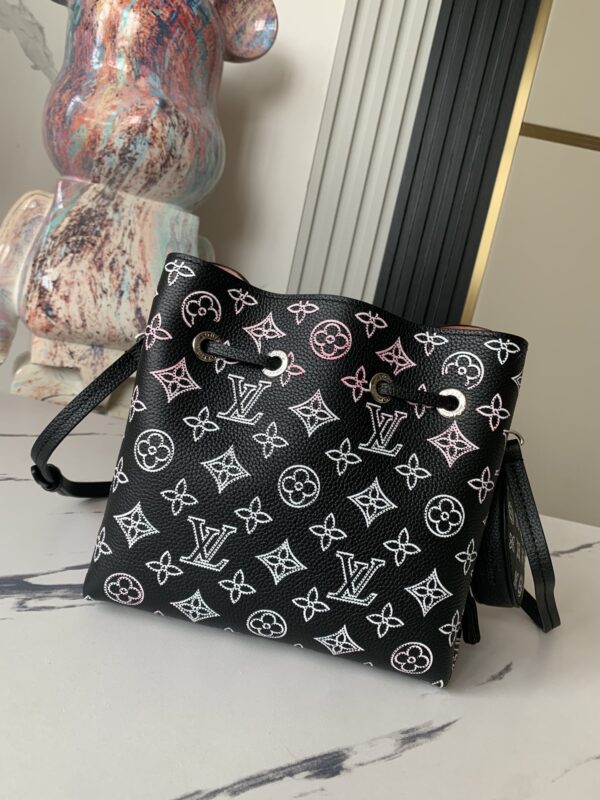 Replica Louis Vuitton Bella LV Bag M21096 7