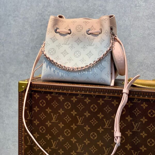 Replica Louis Vuitton Bella LV M59939 3