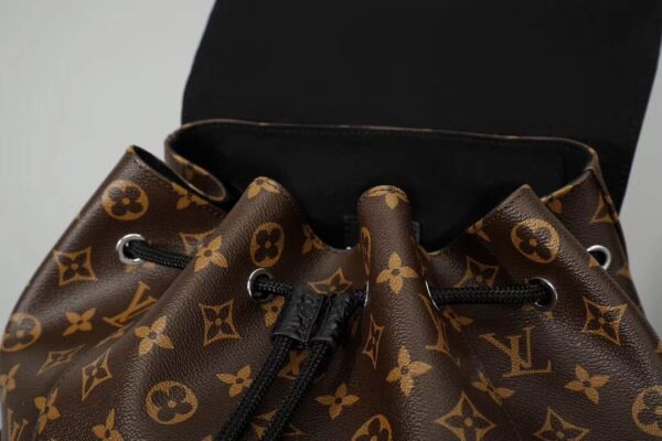 Replica Louis Vuitton Christopher Backpack N93491 8