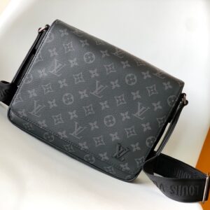 Replica Louis Vuitton DISTRICT PM LV M46255 2