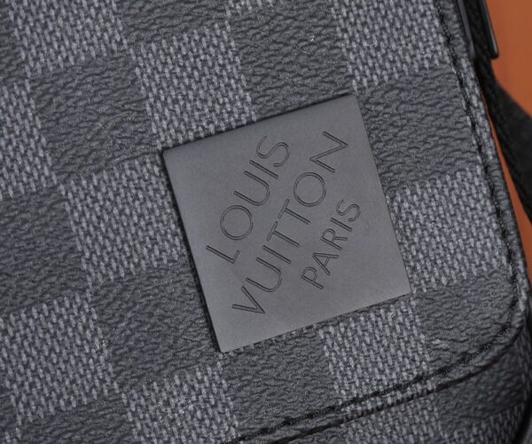 Replica Louis Vuitton DISTRICT PM LV N42710 7