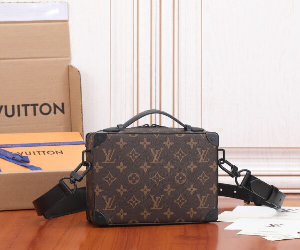 Replica Louis Vuitton HANDLE SOFT LV TRUNK M45935 6