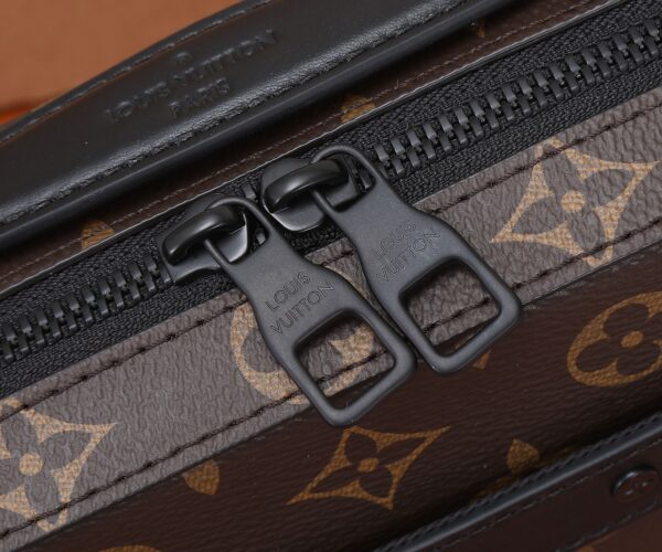 Replica Louis Vuitton HANDLE SOFT LV TRUNK M45935 7