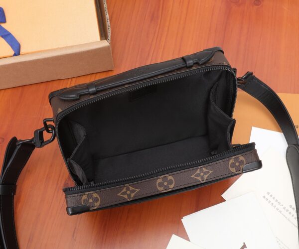 Replica Louis Vuitton HANDLE SOFT LV TRUNK M45935 10