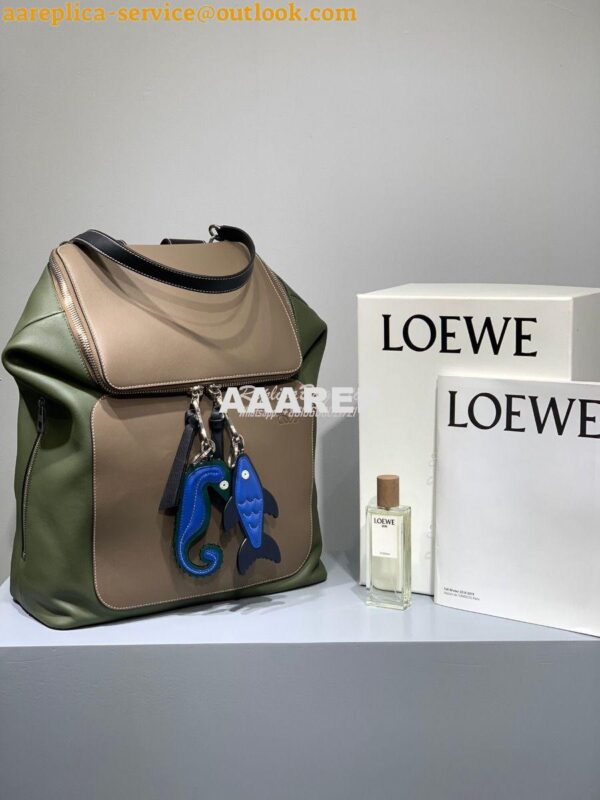 Replica Loewe Goya Backpack in Soft Natural Calfskin 66009 Taupe/Khaki 4