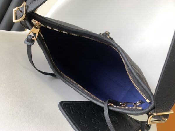 Replica Louis Vuitton LV CARRYALL PM M46288 9