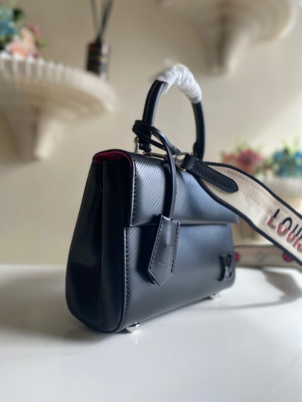 Replica Louis Vuitton LV CLUNY MINI Black Bag M58925 3