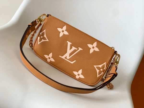 Replica Louis Vuitton LV MULTI POCHETTE ACCESSOIRES Arizona Beige Bag M45983 4