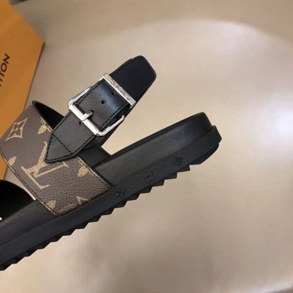 Replica Louis Vuitton Flat Sandals 5