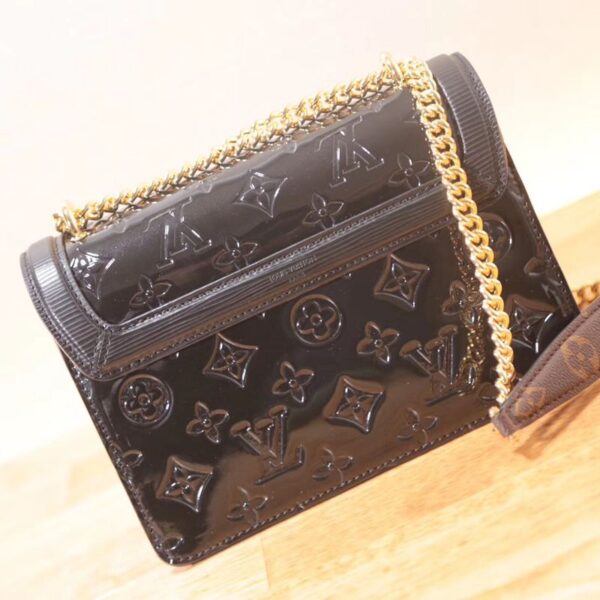 Replica Louis Vuitton LV Wynwood Chain Bag M90516 3