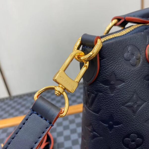 Replica Louis Vuitton M44397 LV V Tote MM 4