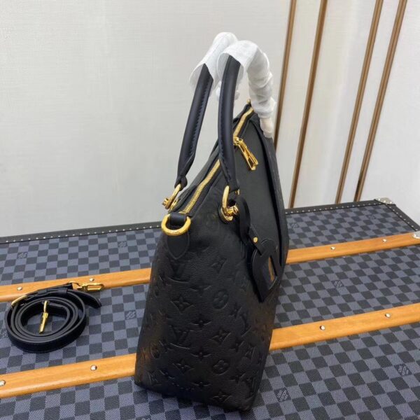 Replica Louis Vuitton M44421 LV V Tote MM 9