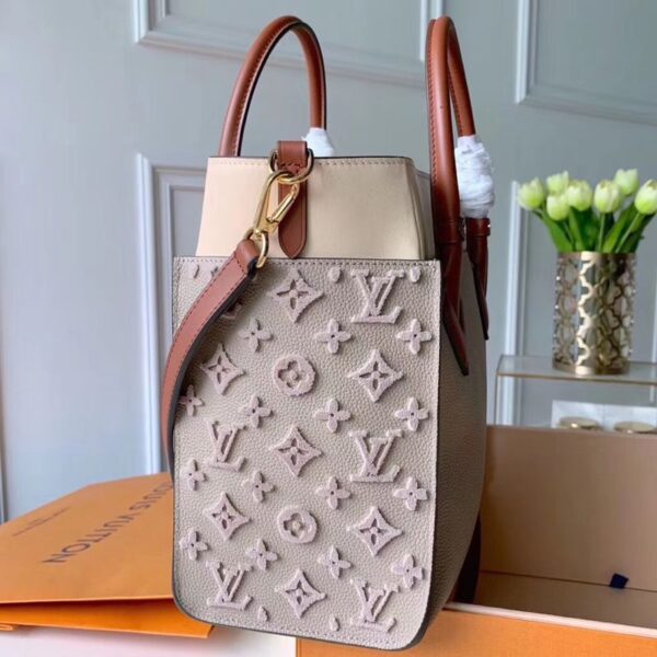 Replica Louis Vuitton On My Side LV M53825 8