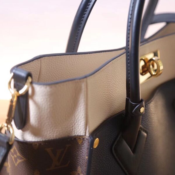 Replica Louis Vuitton On My Side LV M55933 7