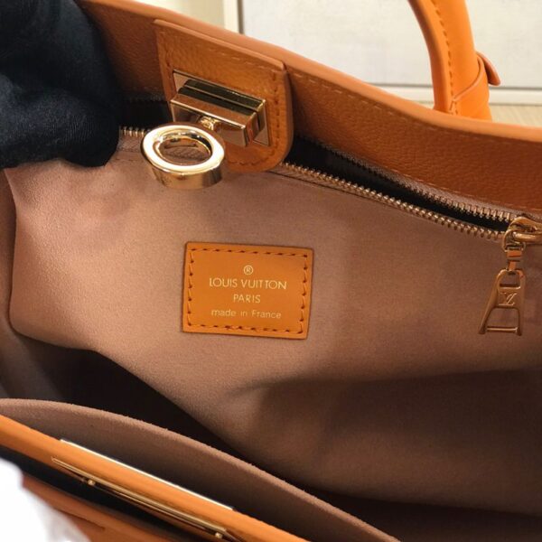 Replica Louis Vuitton On My Side PM LV M57730 8