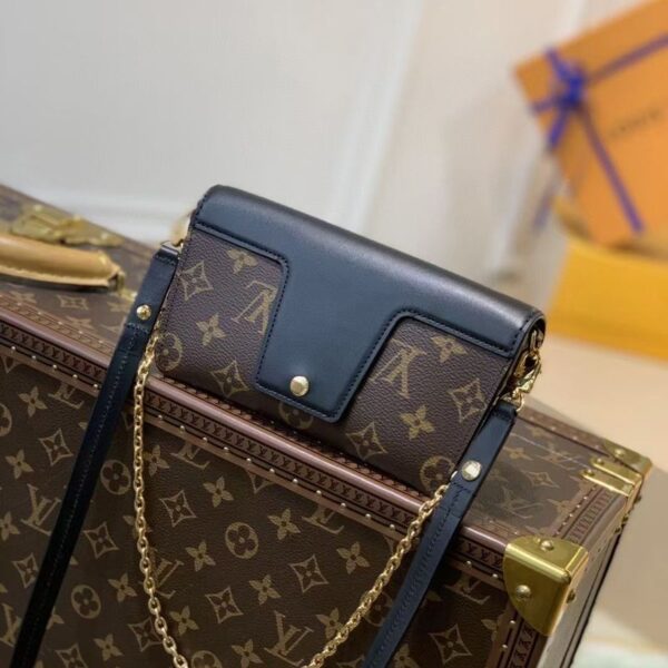 Replica Louis Vuitton Padlock On Strap LV M80559 2