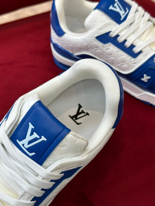 Replica Louis Vuitton LV TRAINER SNEAKER Blue 1AANER 8