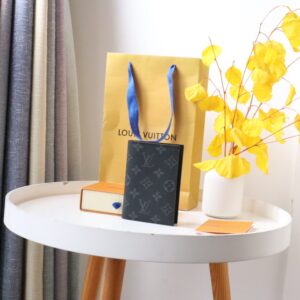 Replica Louis Vuitton PASSPORT COVER WALLET LV M64501 2