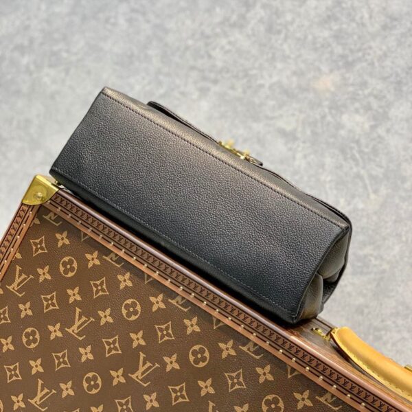 Replica Louis Vuitton Madeleine MM LV M45976 4