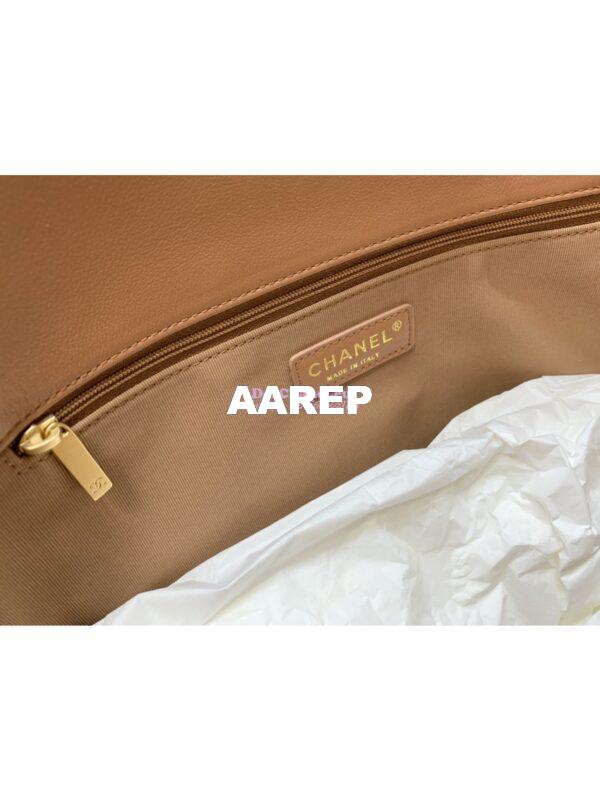 Replica Chanel 24SS Large Hobo Handbag Shiny Calfskin AS4668 Camel 10